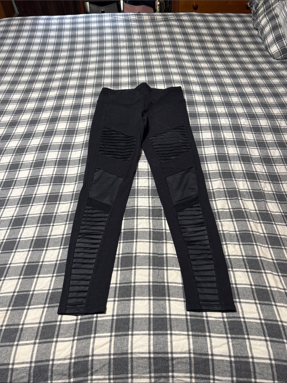 ALO Yoga Black Ribbed Panel Leggings